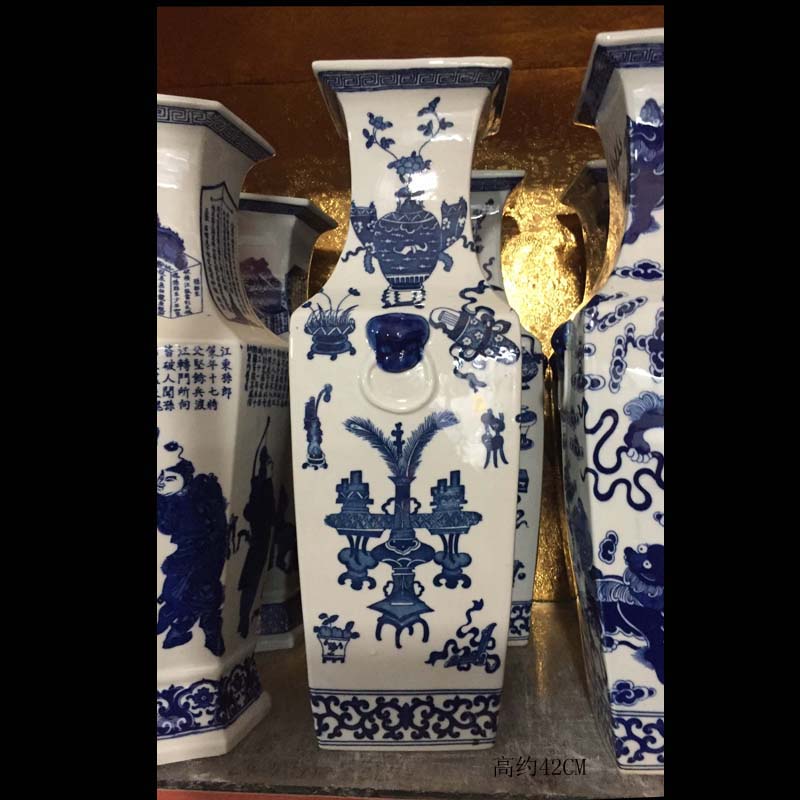 Faceted antique vase figure archaize lion picture vase abnormity blue bottles of mesa of 40 cm high porcelain vase