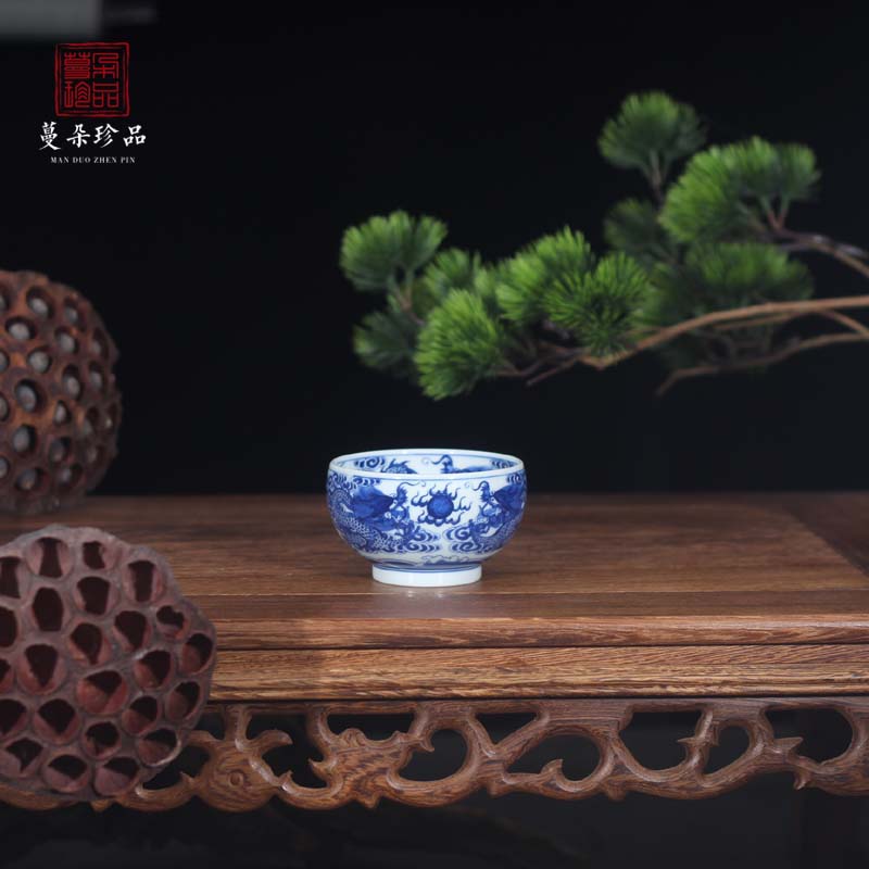 Jingdezhen blue and white maintain manual painting only three tureen dragon cup master cup tong qu firewood master CPU
