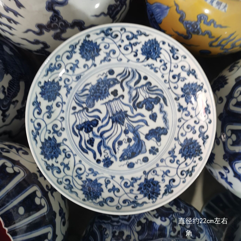 手绘青花龙凤纹瓷盘景德镇陶瓷明清古典风格装饰瓷盘
