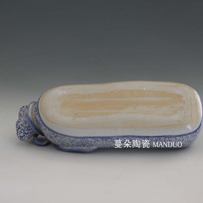 The The qing emperor kangxi hand made blue and white porcelain jingdezhen imitation kangxi character porcelain pillow bag pillow