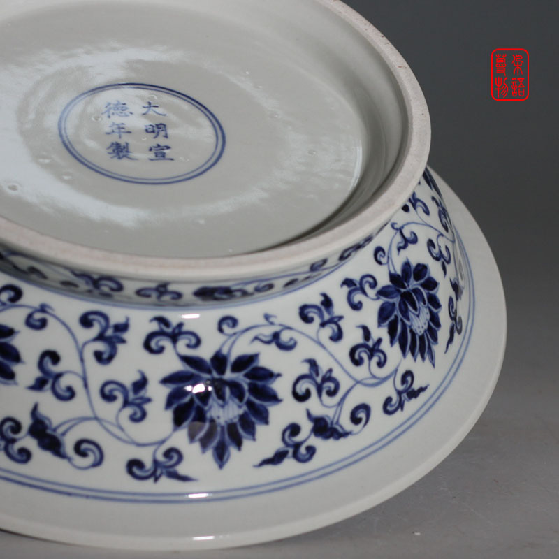 Jingdezhen hand - made antique imitation Ming xuande royal porcelain display tray was classical high - end home decoration compote