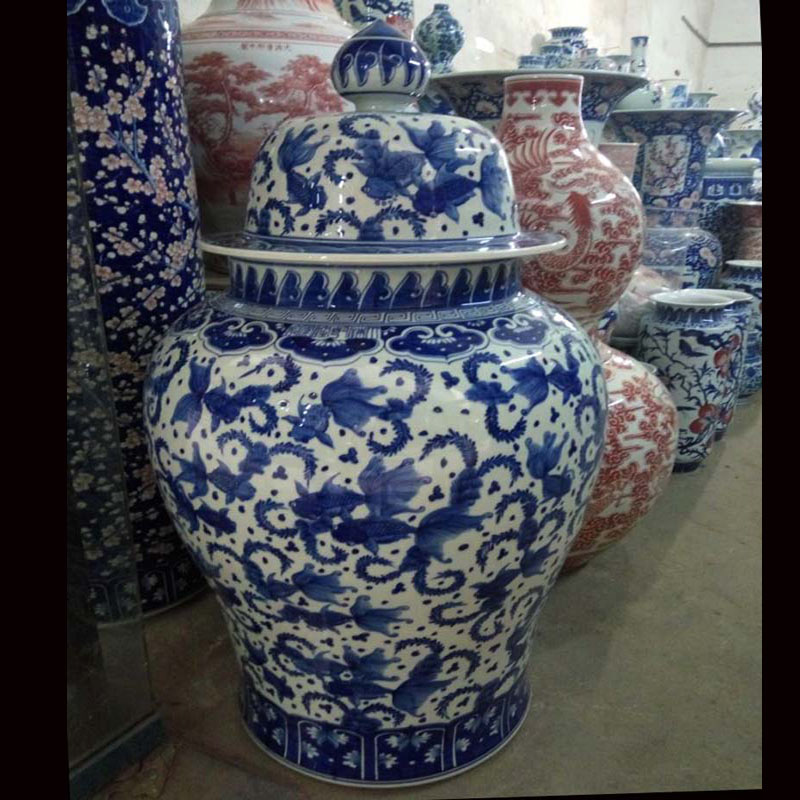 Jingdezhen high copy qianlong goldfish and pure manual collection collection general moral jar of gold, porcelain