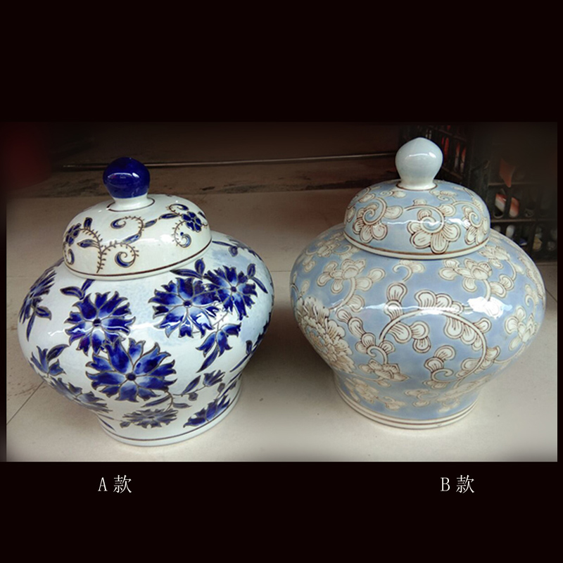 The original oil porcelain jar of chili oil tank cover Chinese blue and white porcelain jar of high small jar of monosodium glutamate, cooking pot