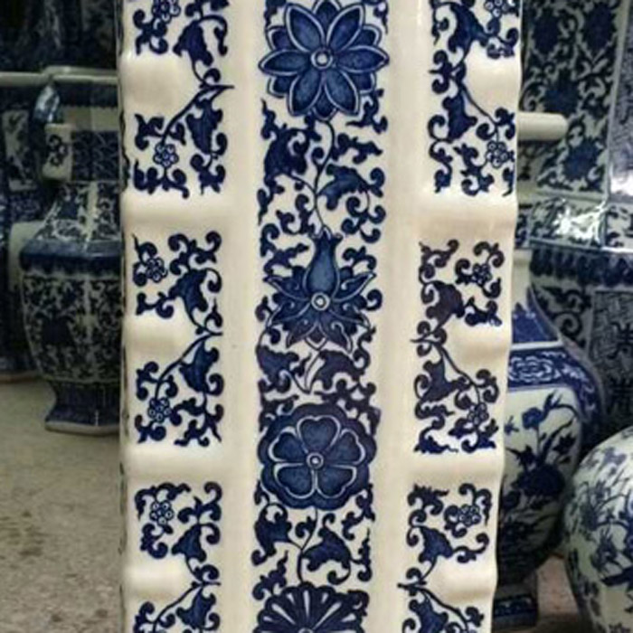 Blue and white porcelain vase square antique jade cong jingdezhen porcelain square circle within the foreign Chinese antique bottles