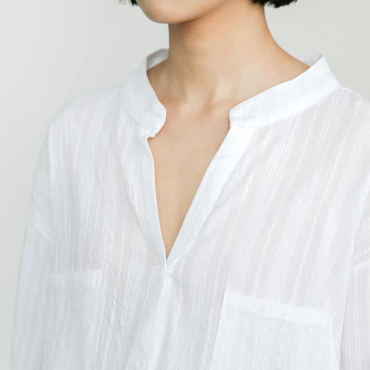 印花百褶半身裙 v领宽松衬衫 去购买 深藏青色的底,上色的各钟