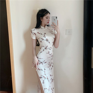 Retro plum blossom girl print short sleeve split cheongsam dress