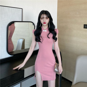 Pink smoke Girl Flash slit bone etching cheongsam dress