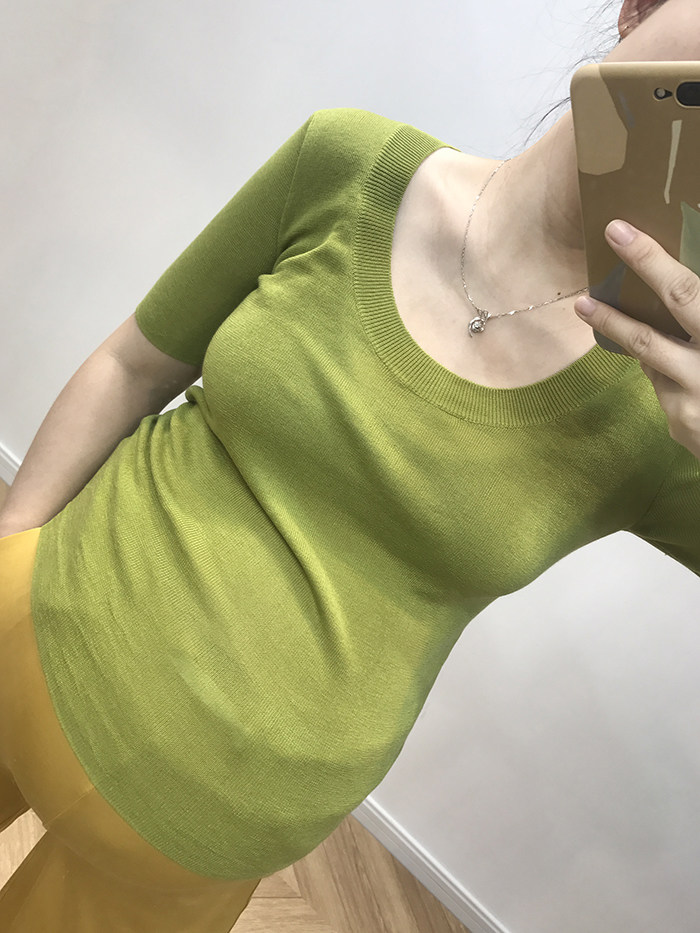 韩:166cm/50kg 肩宽:38 胸围:84cm 腰围:68 臀围86cm