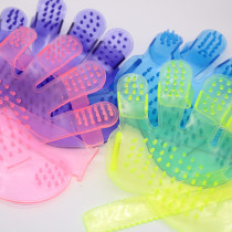 Pet supplies bath brush plastic sleeve hand massage brush rabbit Dutch pig five finger brush color random 1