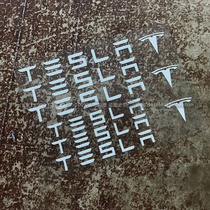 Suitable for Tesla Caliper Sticker Brake Sticker Tesla