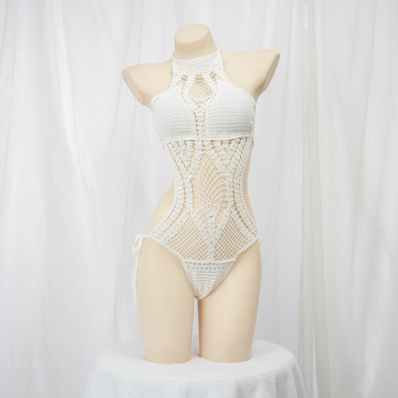 White one-piece strap swimsuit Hand-knit crochet swimsuit with chest cushion knit bikini White one-piece strap swimsuit Hand-knit crochet swimsuit with chest cushion knit bikini