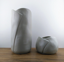 Soft Dress Grey Creative Ceramic Vase Florist Pendulum Pieces Modern Decent Board Room Shop Window Furniture for sale Accessories Tea Table
