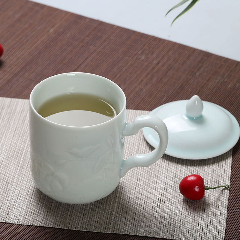 Jingdezhen ceramic cups with cover glass carving shadow green office cup boss cup many optional personal cup