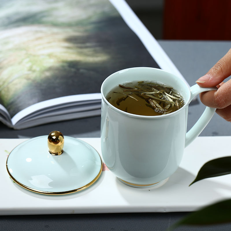 Jingdezhen ceramic cups with cover household ipads porcelain cup cup cyan gold mark cup custom office meeting