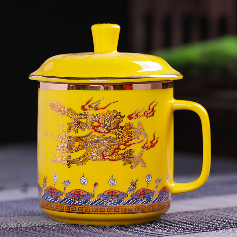 Jade butterfly jingdezhen ceramic cups with cover Chinese red keller cup yellow boss cup gift cup office meeting