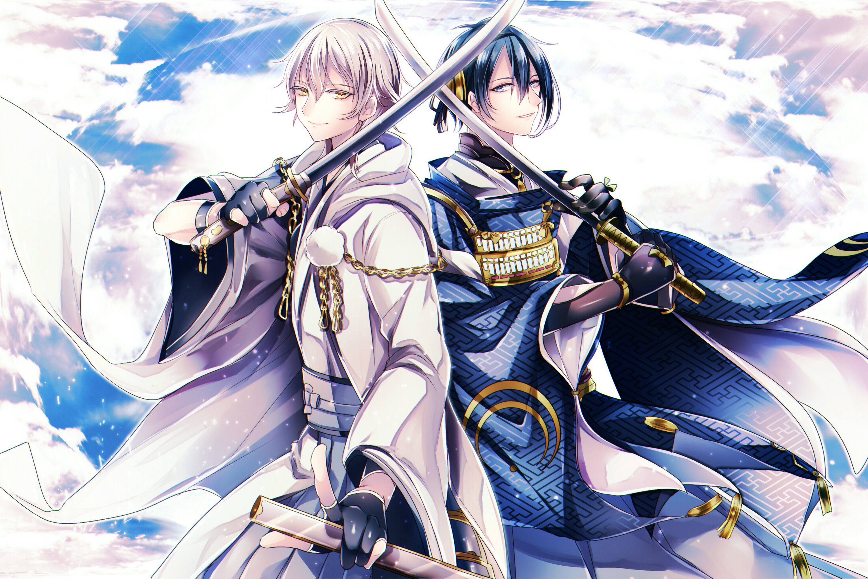 而每位男生总有一个英雄梦:他们总是幻想着,有一天能成为动漫游戏中的