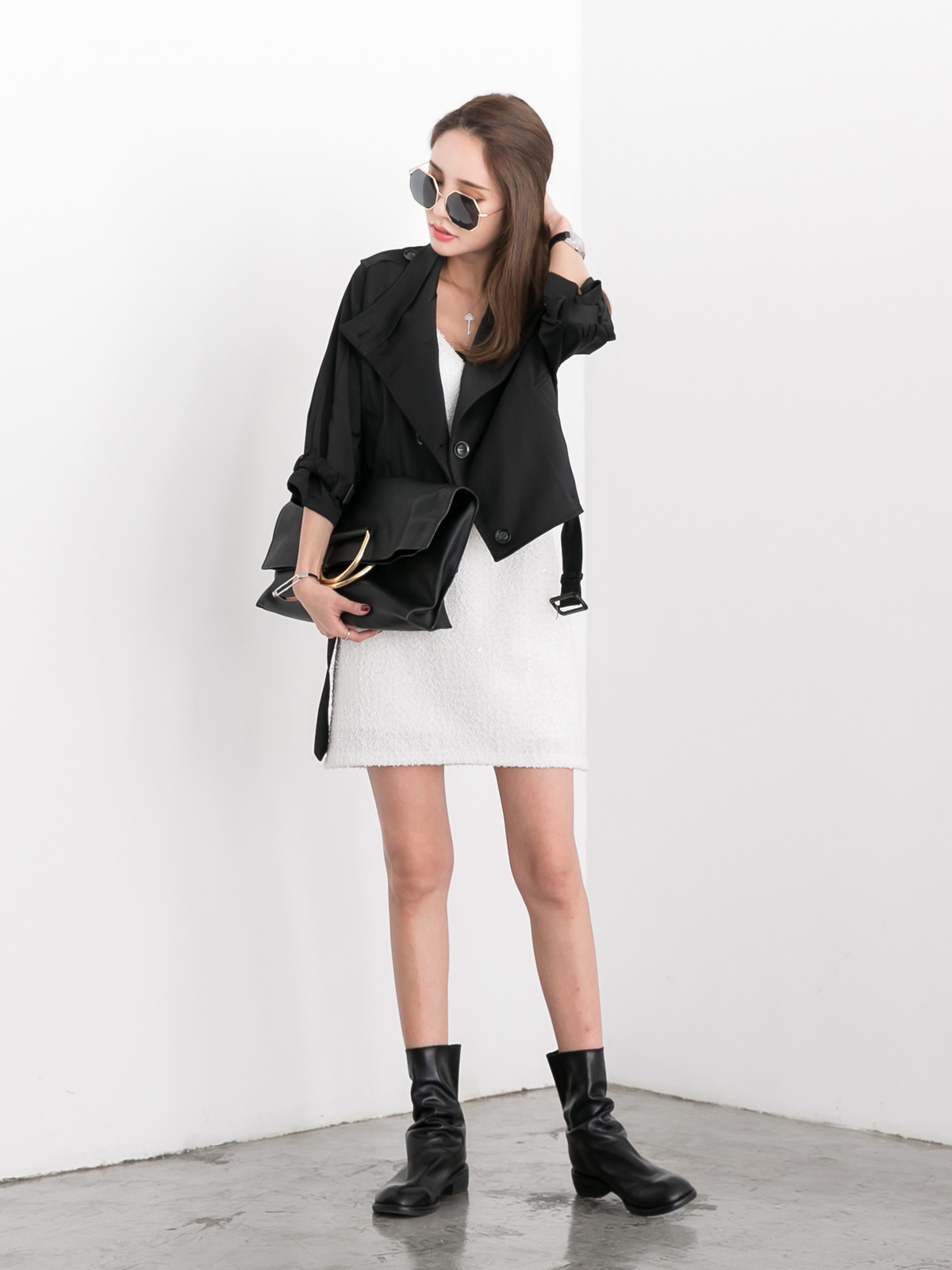 这款衣服非常多细节位置,很有设计感哦.