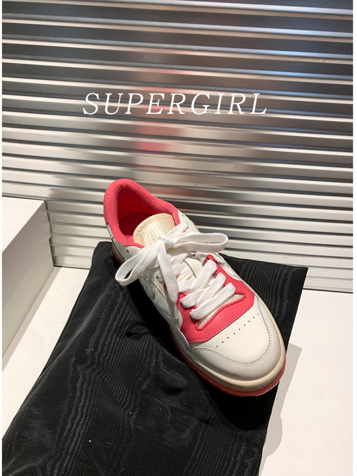 european station is more and more beautiful ~ retro distressed dirty shoes women‘s leisure sports fleece-lined white shoes