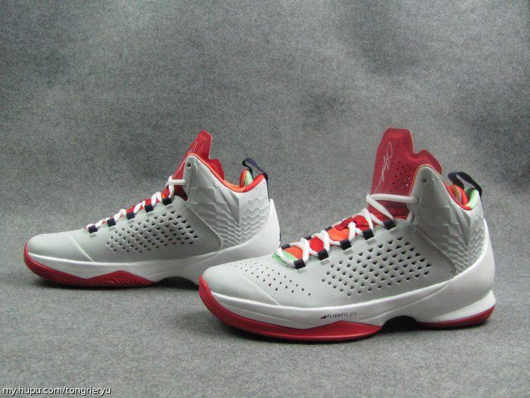 秒价888!aj melo11安东尼11 m11 兔八哥篮球鞋717101-015