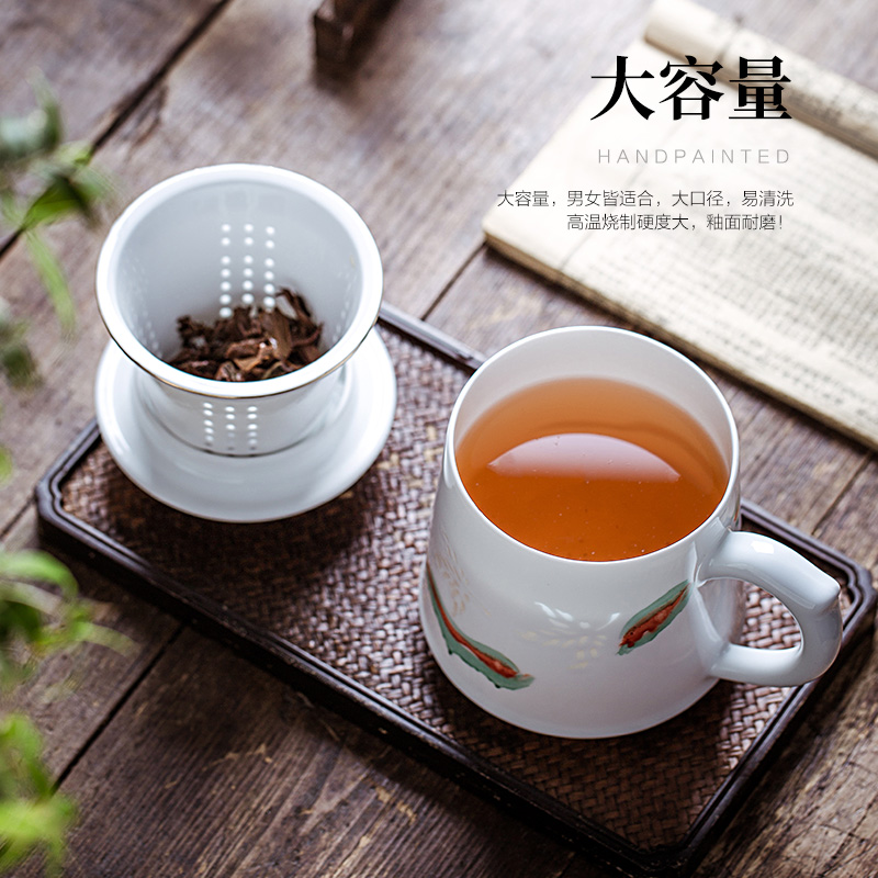 Jingdezhen hand - made exquisite tea cups with cover ceramic filter cup of tea to separate office cup household creative mugs