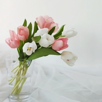 Korean style ins High quality hand moisturizing simulation tulip fake flower silk flower bed and breakfast restaurant soft outfit swing