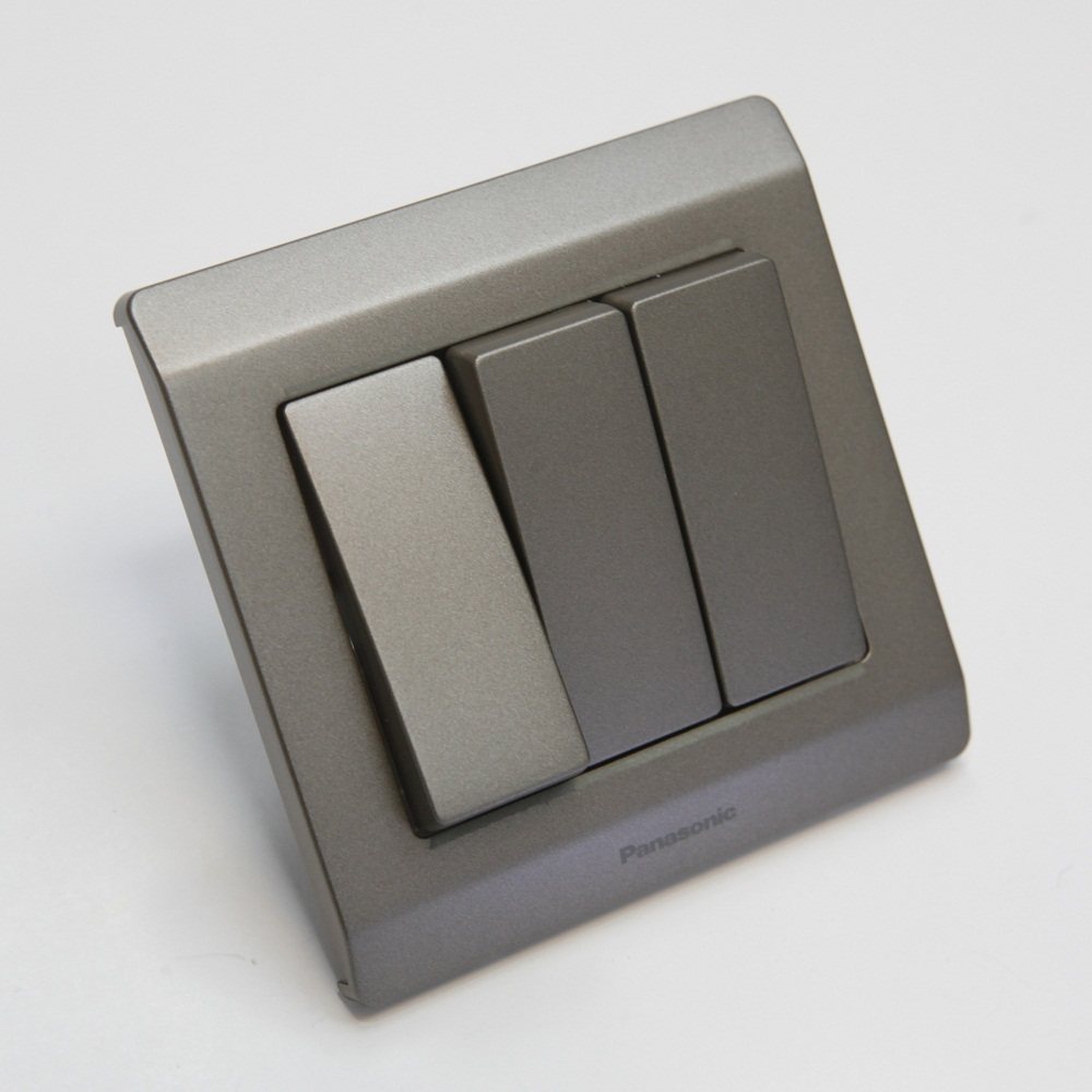 松下开关插座面板/铭悦系列玄武灰/三开双控带荧光开关wzd516mhz