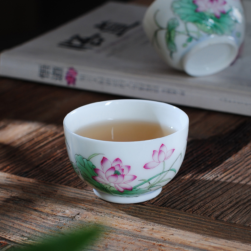 The Owl up jingdezhen tea master kung fu tea cup jade hand made lotus mud small round cup pure and fresh and elegant