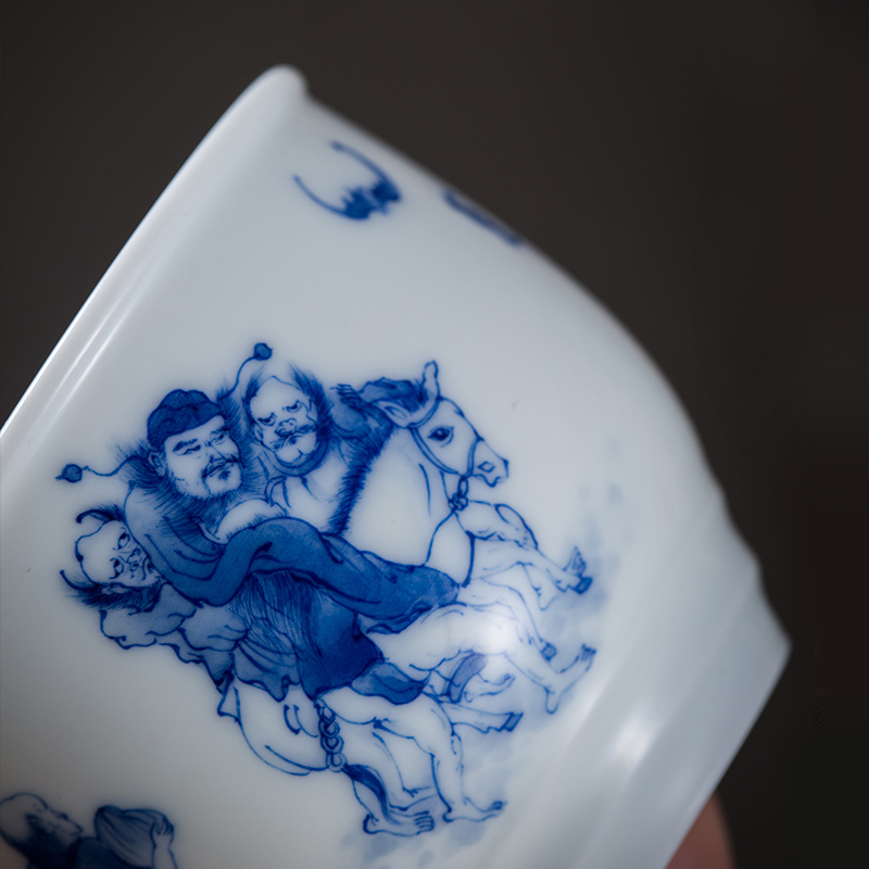 The Owl up with jingdezhen ceramic manual hand - made character, informs the to kung fu tea master single cup tea tea cup