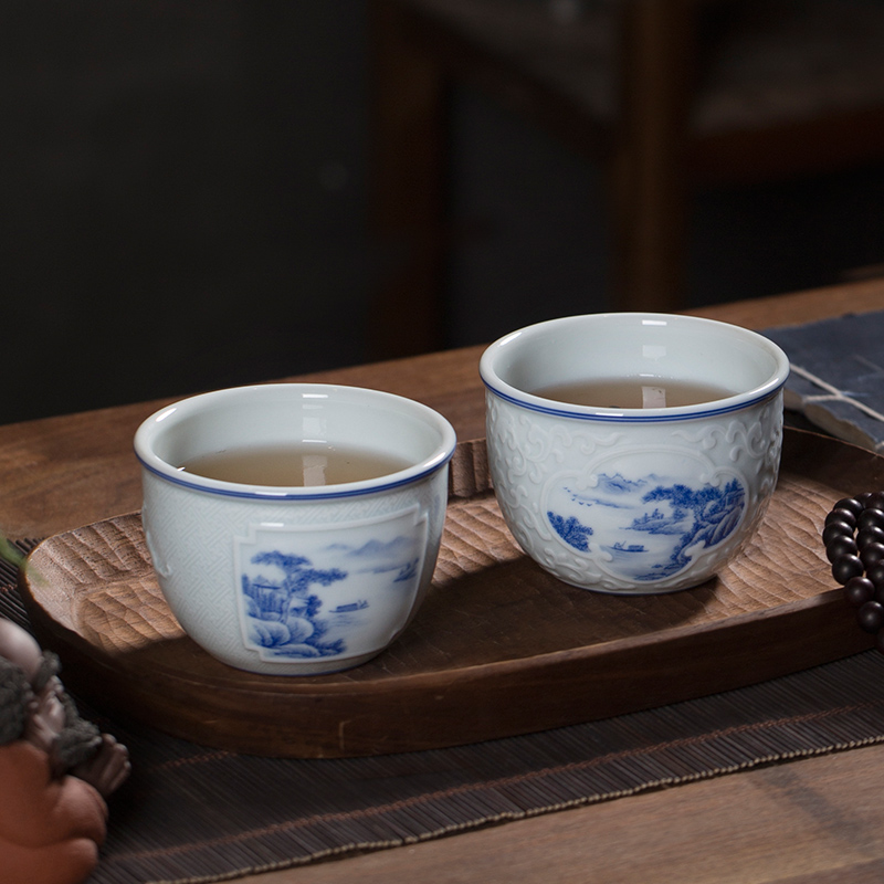 The Owl up jingdezhen porcelain hand - made landscape tea hand - carved ceramic kung fu tea master cup cylinder cup