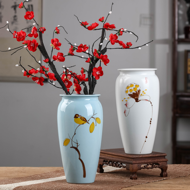 I and contracted new Chinese creative ceramic vases, flower arranging flowers decorate the sitting room porch of TV ark, wine furnishing articles