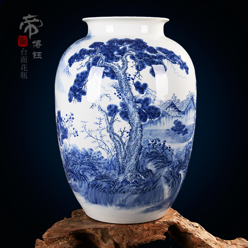 The Master of jingdezhen ceramics hand - made scenery of blue and white porcelain vase Chinese style living room TV cabinet decorative furnishing articles arranging flowers