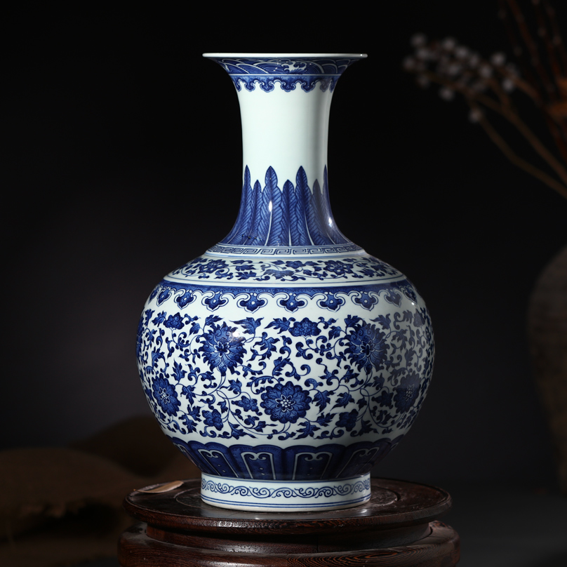 Jingdezhen ceramics yongzheng model of archaize home furnishing articles study design blue and white porcelain vase antique collection