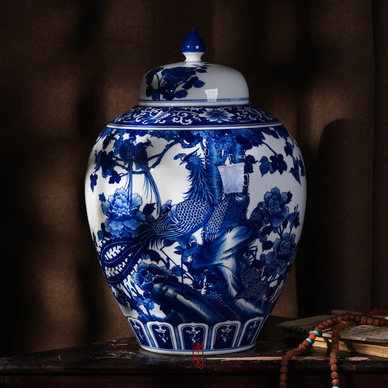 Jingdezhen porcelain vases, antique hand - made of blue and white porcelain painting of flowers and the general pot of tea pot home decoration furnishing articles