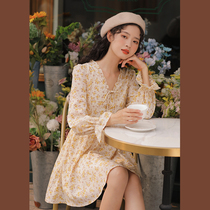 Lingjiu v-neck French niche dress spring new slim temperament floral skirt female small short skirt