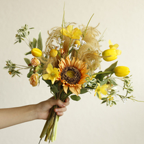 ladylike simulation flower ornaments Net red bouquet holding flower Julie can Garden dry flower living room decoration