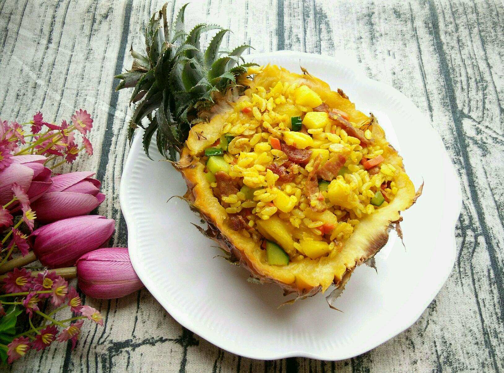 白米饭吃腻了尝尝酸甜可口的泰式菠萝饭