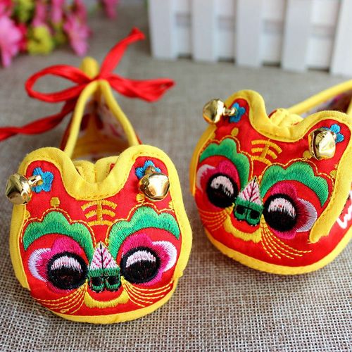 Tiger head shoes baby hundred days old soft sole shoes baby tiger head cloth shoes pure hand made pure cotton embroidery breathable 