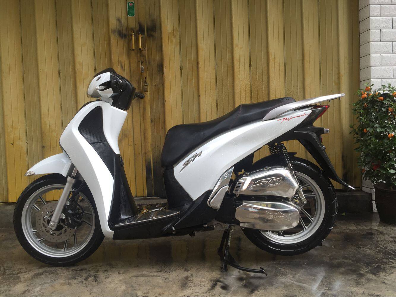 本田honda sh 150i 原装进口本田 大s 大马 大sh sh150_双氙车灯改装