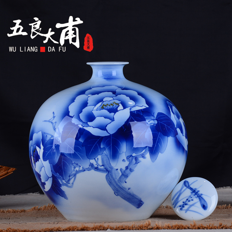 Jingdezhen blue and white mercifully hand - made ceramic bottle to collect the empty bottles of wine jar bottle storage bottle 5 jins of 10 jins