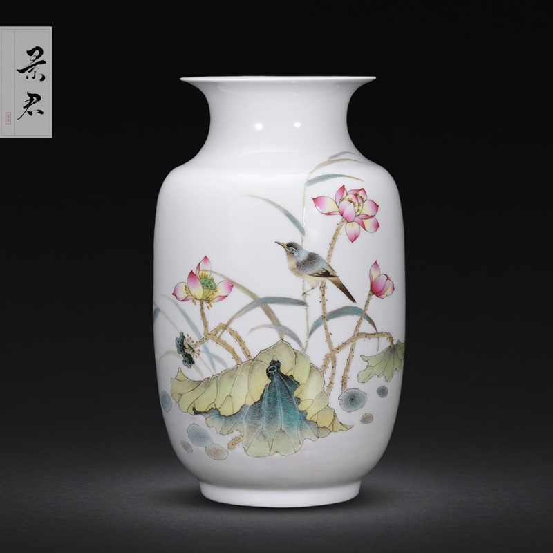 Jingdezhen ceramics by hand China wind restoring ancient ways is the sitting room flower vase furnishing articles of Chinese style decoration decoration process