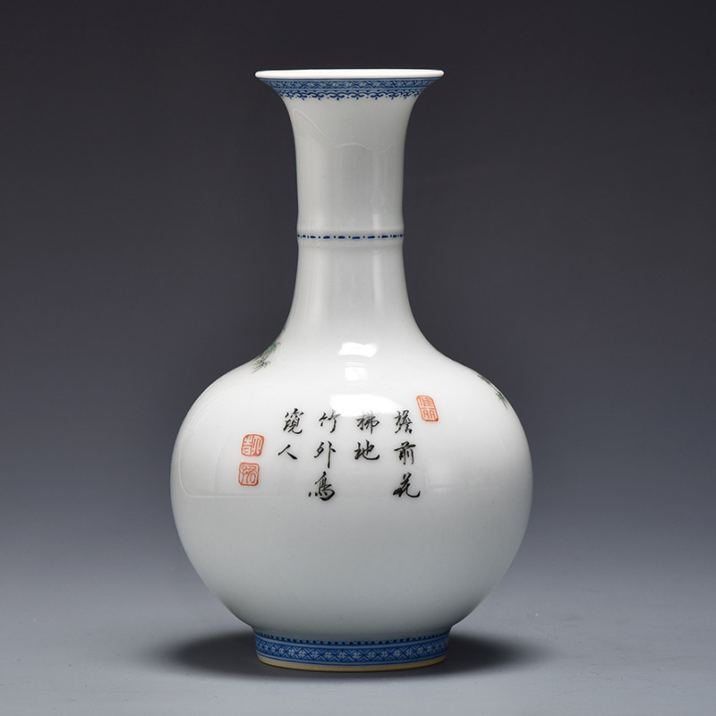 Jingdezhen ceramics by hand China wind restoring ancient ways is the sitting room flower vase furnishing articles of Chinese style decoration decoration process