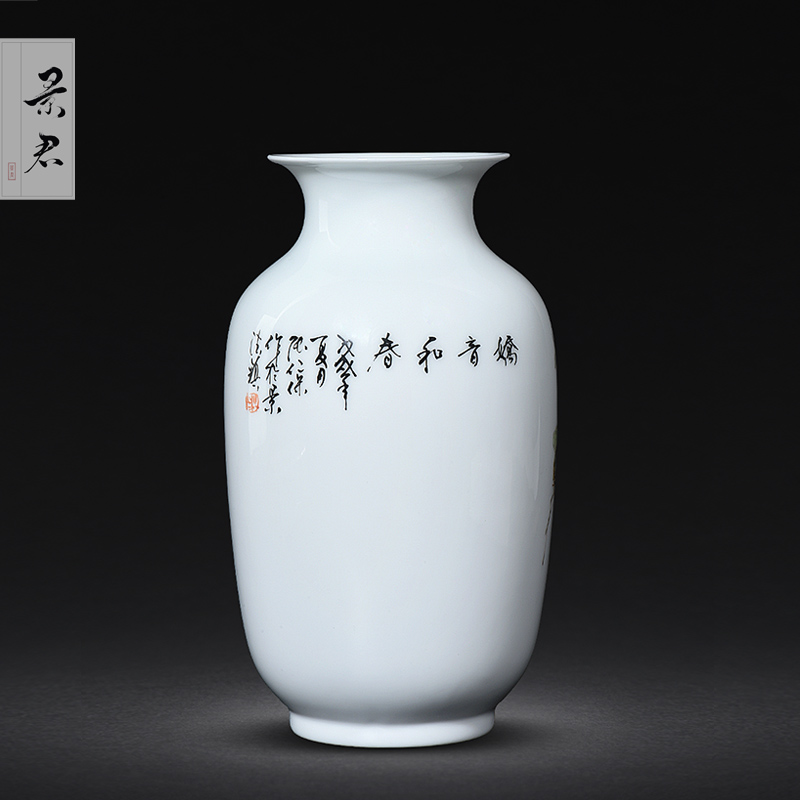 Jingdezhen ceramics by hand China wind restoring ancient ways is the sitting room flower vase furnishing articles of Chinese style decoration decoration process