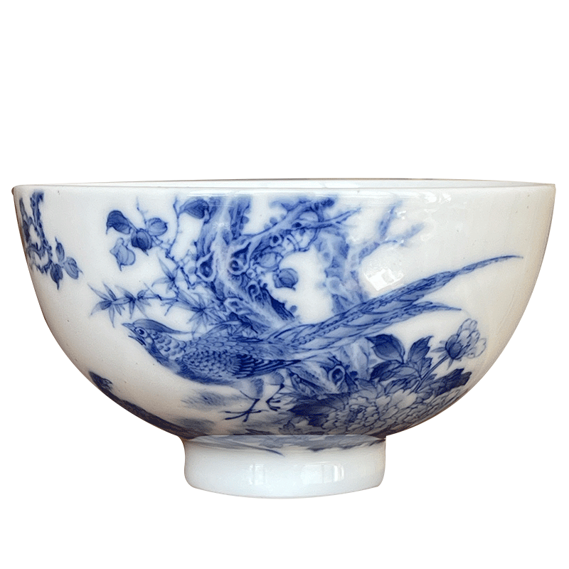 The smoke jingdezhen blue and white nine calcinations hand model of blue and white rock lotus flower heart cup sample tea cup