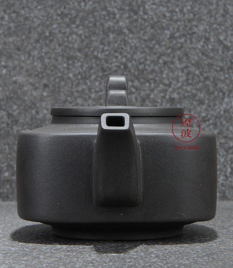 Made those yixing it guo - qiang wang checking kung fu jade teapot 150 ml black mud set