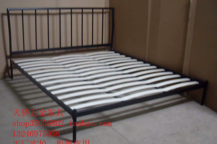 Nội thất tùy chỉnh giường đôi hiện đại giường sắt hàng câm khung xương đuôi ngắn giường trẻ em sắt mỹ thuật thân thiện với môi trường giường sơn - Giường