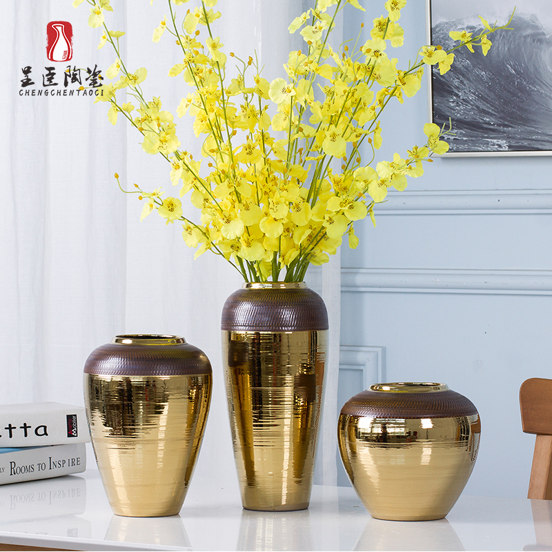 Jingdezhen European golden vase flower arrangement sitting room home decoration ceramic bottle of table wine porch place home