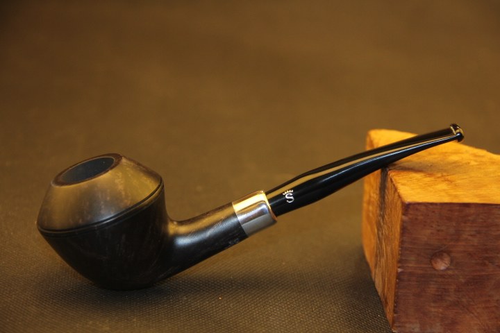 丹麦史丹威stanwell烟斗 精美磨砂染色系列 经典牛头犬斗型 特价