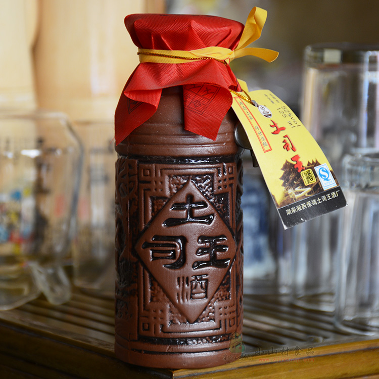 小瓶土司王白酒湖南湘西张家界土家族酒陶罐装 保靖 52度 125ml