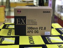 Sigma horse 300mm F2 8 APO DG full frame SLR telephoto fixed focus lens