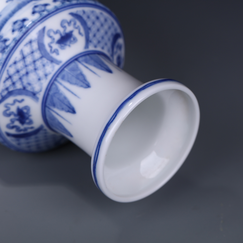 Antique vase of blue and white porcelain of jingdezhen ceramics flower rich ancient frame of new Chinese style is classic the sitting room porch furnishing articles